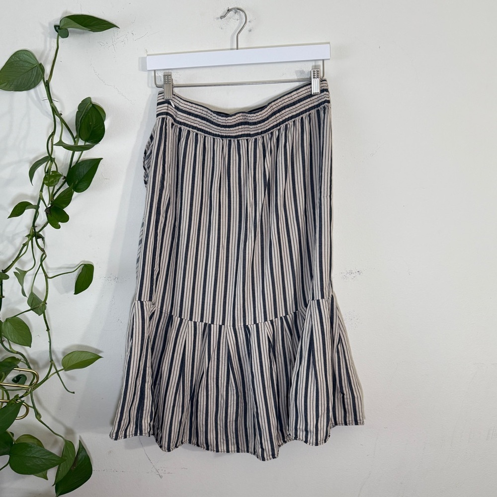 Margaret O'Leary A Symetrical Ruffled Striped Dark Blue and Cream Midi Skirt - Picture 4 of 8